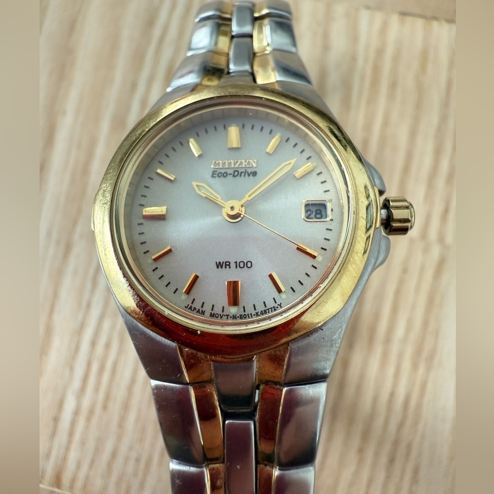 Citizen eco-drive ladies round two tone dress watch untested
